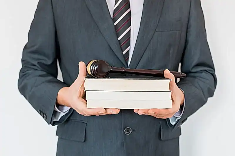 Akademi Hukuk Nedir? Hukuk Eğitiminizde Neden Önemlidir?